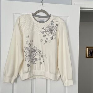 Floral Embroidered Cream Sweatshirt